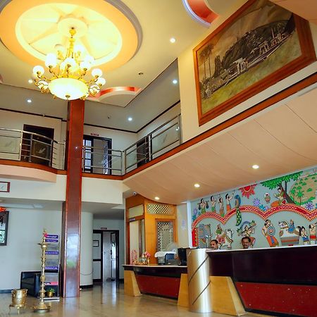 Hotel Vels Court Palani Exterior foto