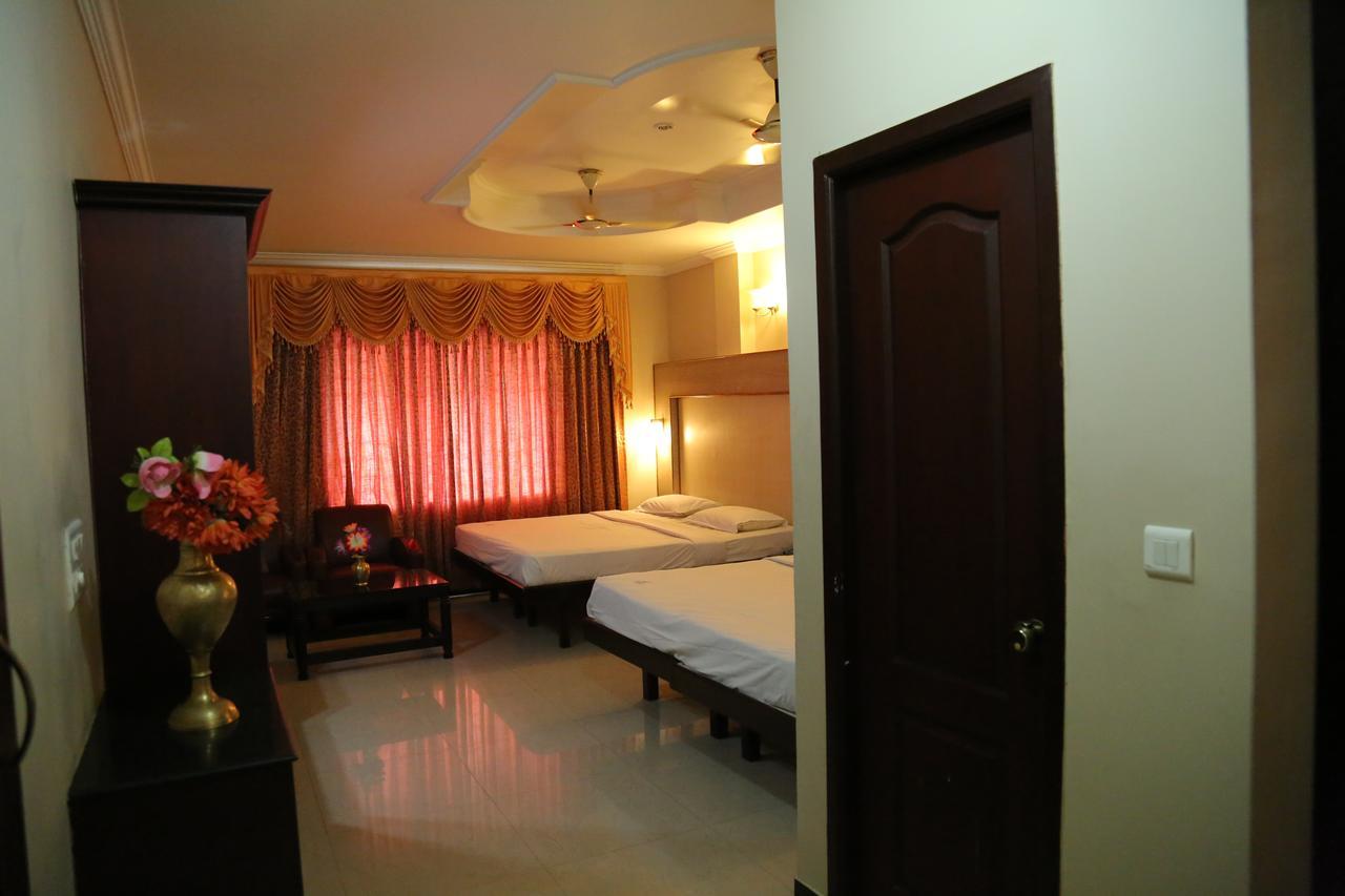 Hotel Vels Court Palani Exterior foto