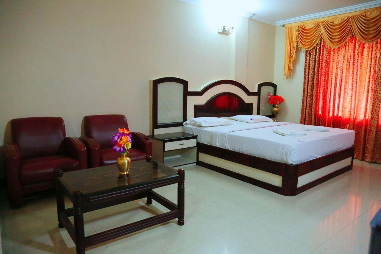 Hotel Vels Court Palani Exterior foto
