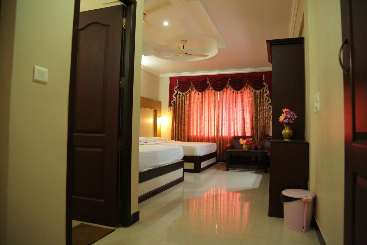 Hotel Vels Court Palani Exterior foto