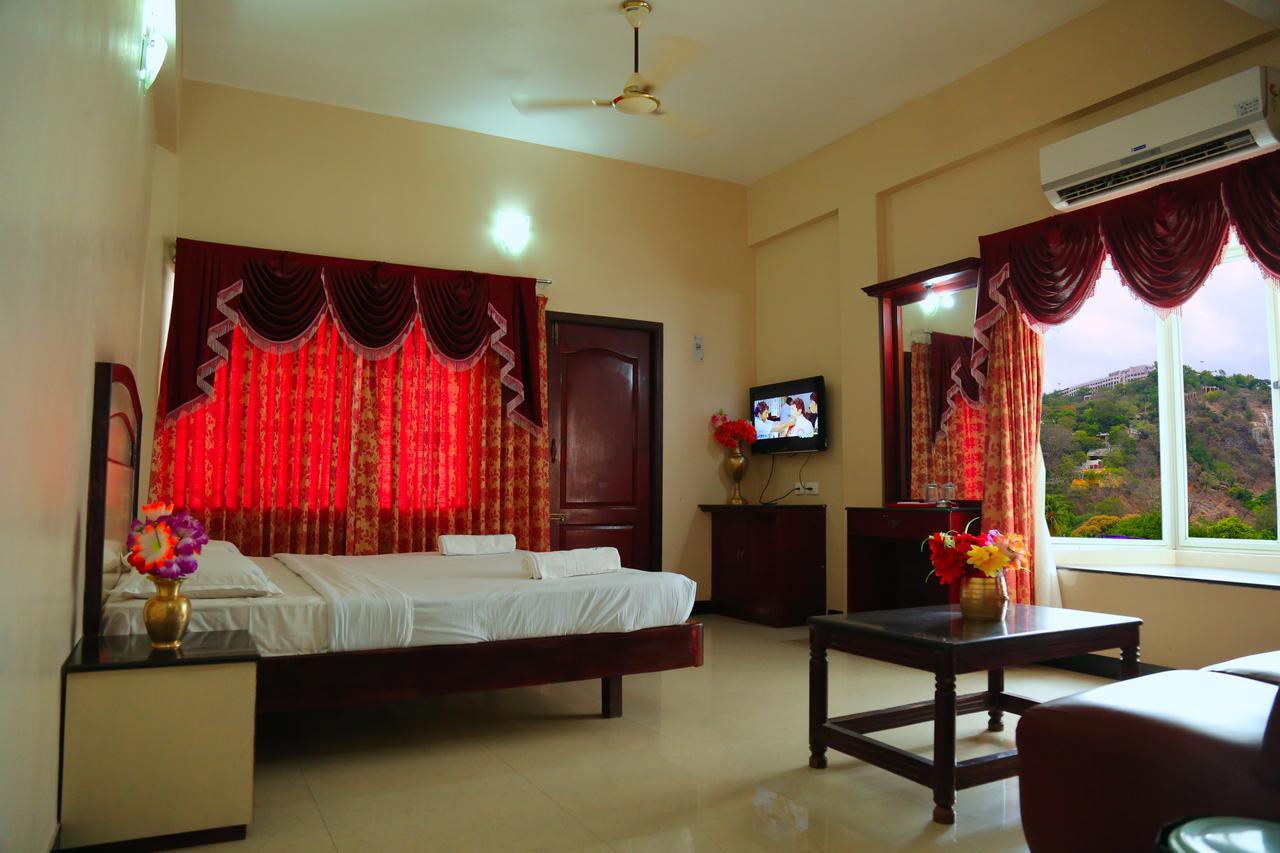 Hotel Vels Court Palani Exterior foto