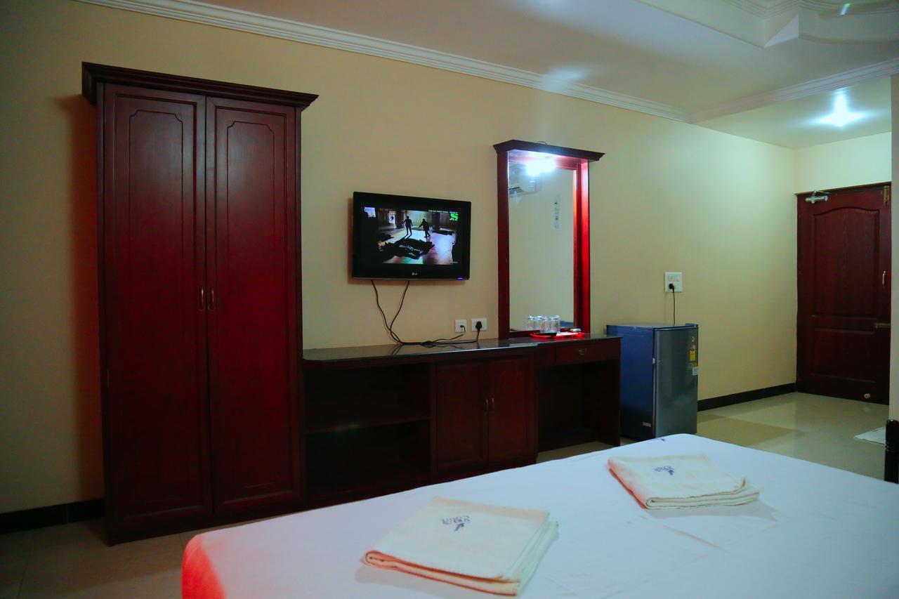 Hotel Vels Court Palani Exterior foto